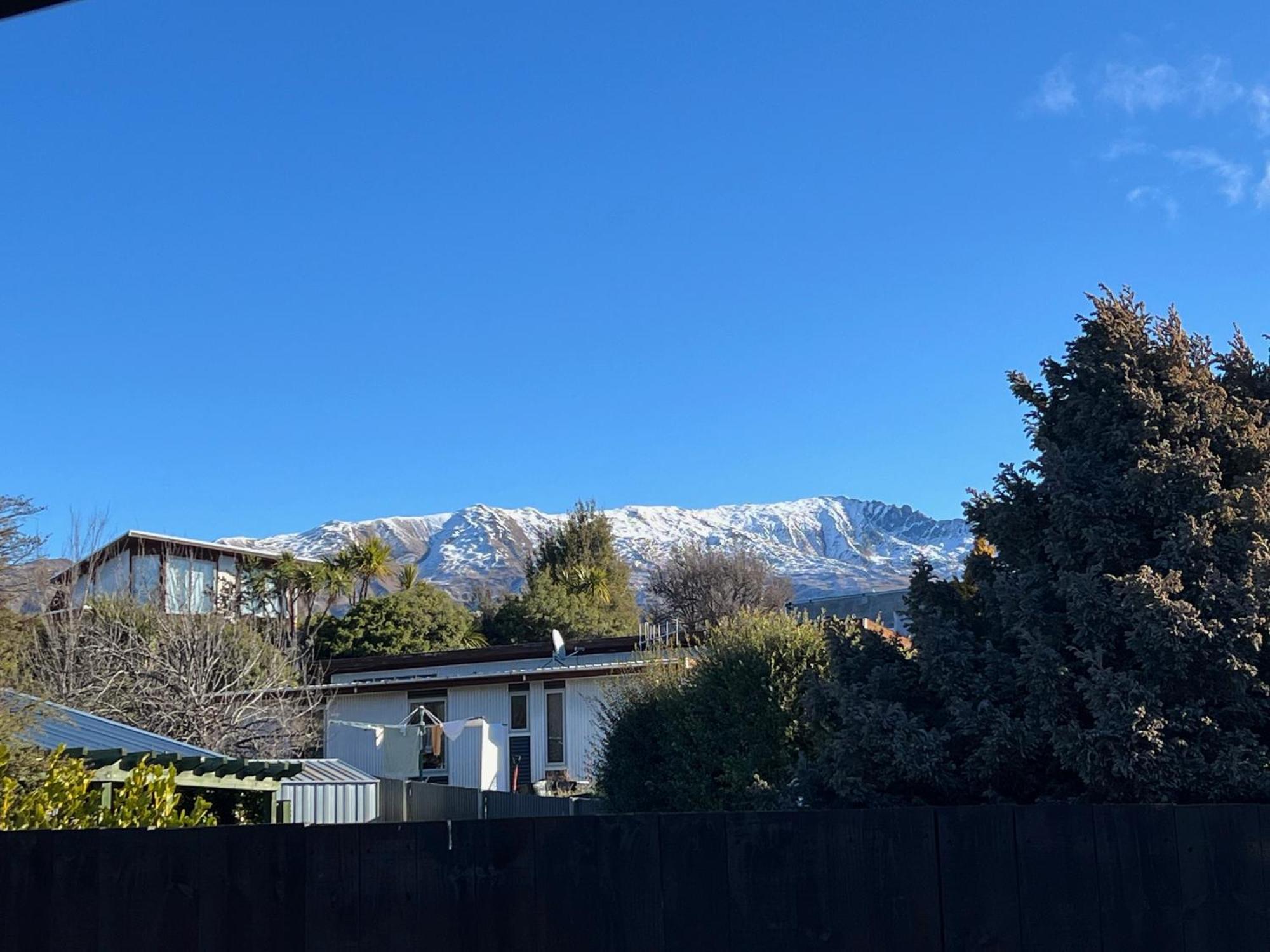 Mountain Cabin - Central, Cosy And Cute With Views Wanaka Exteriér fotografie