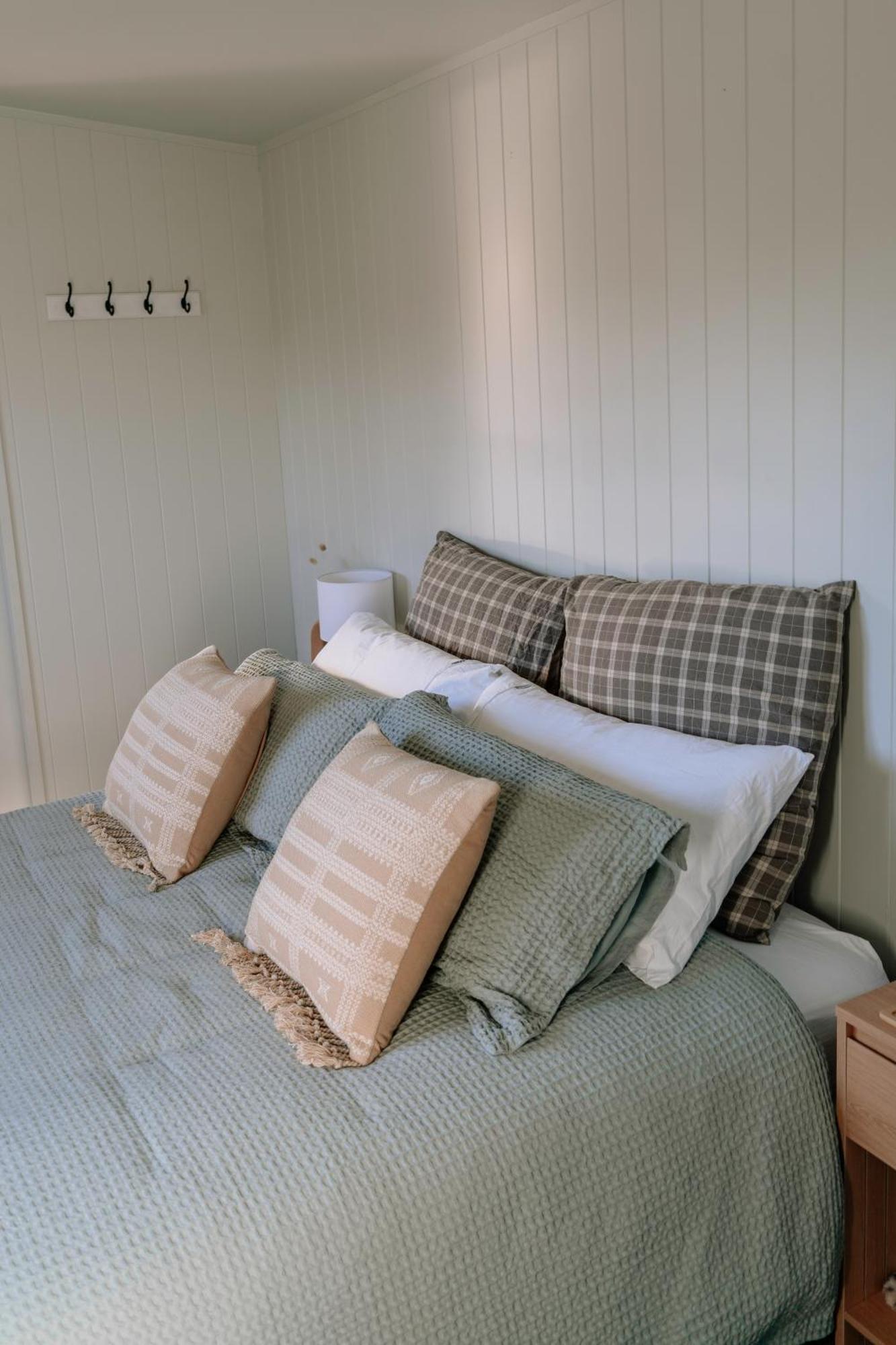 Mountain Cabin - Central, Cosy And Cute With Views Wanaka Exteriér fotografie